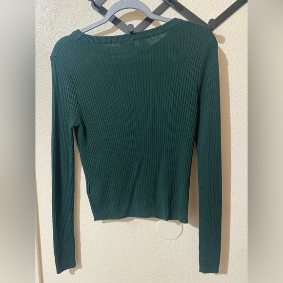 H&M Dark Green Ribbed Sweater Top - Picture 2 of 3